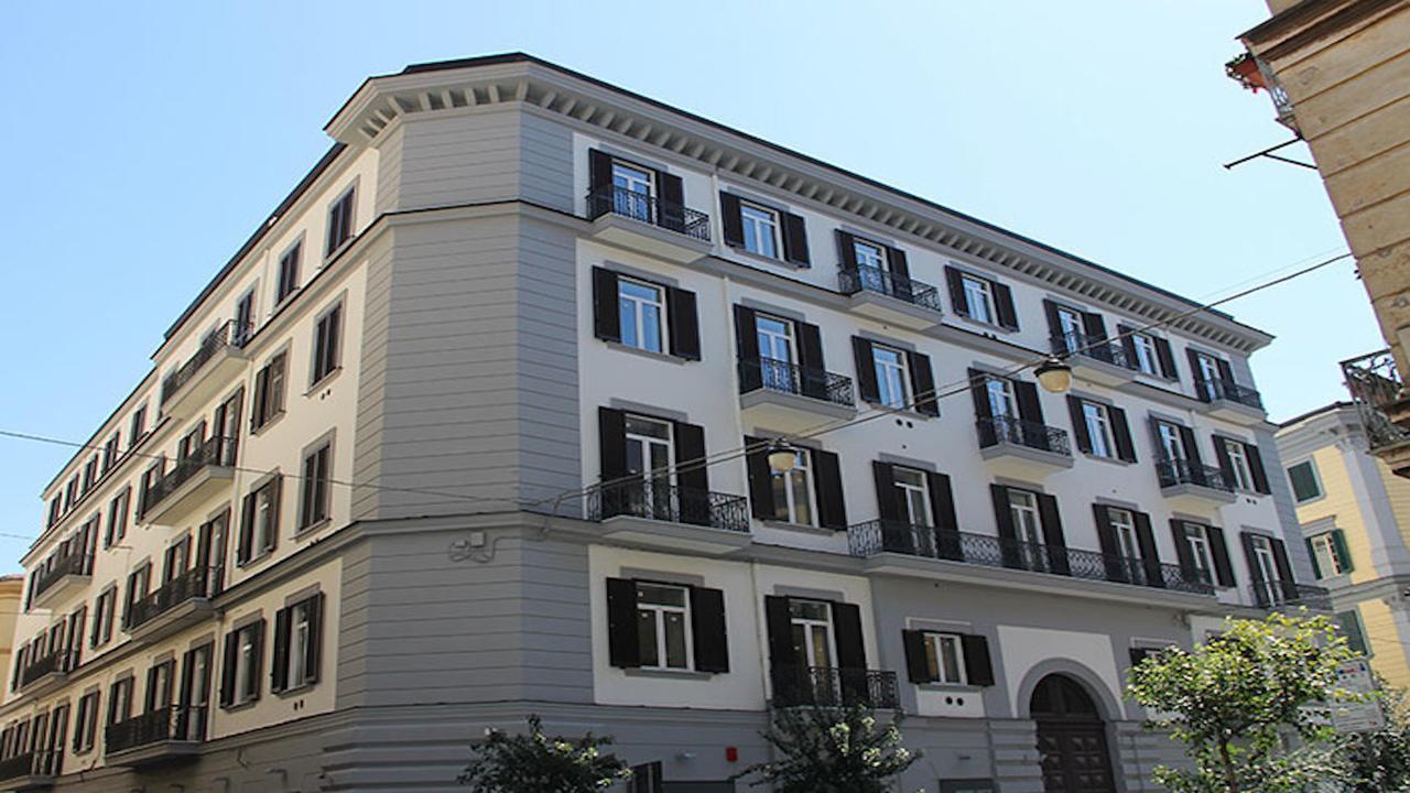 Duomo Regina Apartments Наполи Екстериор снимка