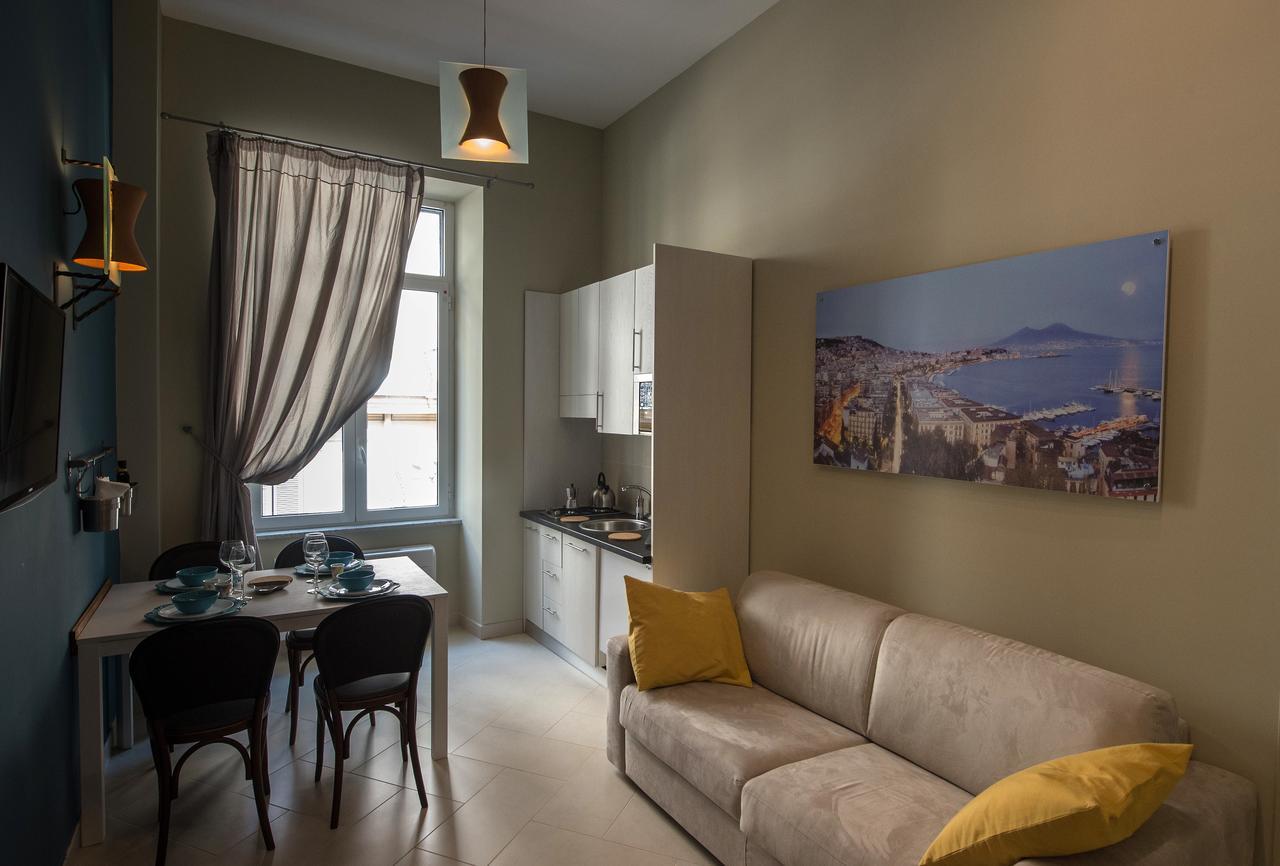 Duomo Regina Apartments Наполи Екстериор снимка