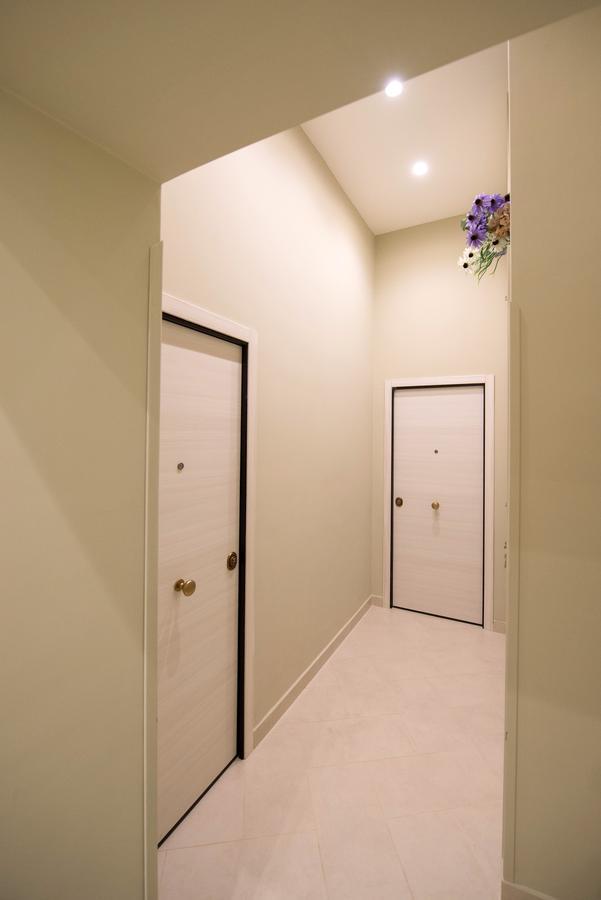Duomo Regina Apartments Наполи Екстериор снимка